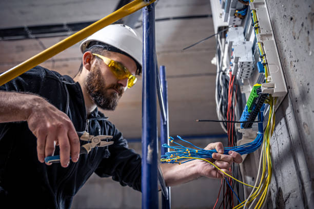 Best Circuit Breaker Repair  in Newton, TX
